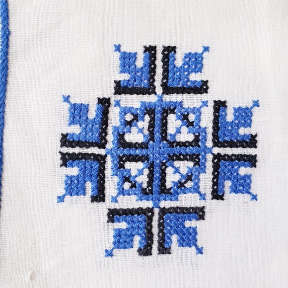 Vintage white and Blue Napkins - Picture 11 of 11